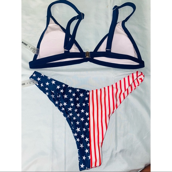 Bikini - Picture 2 of 2